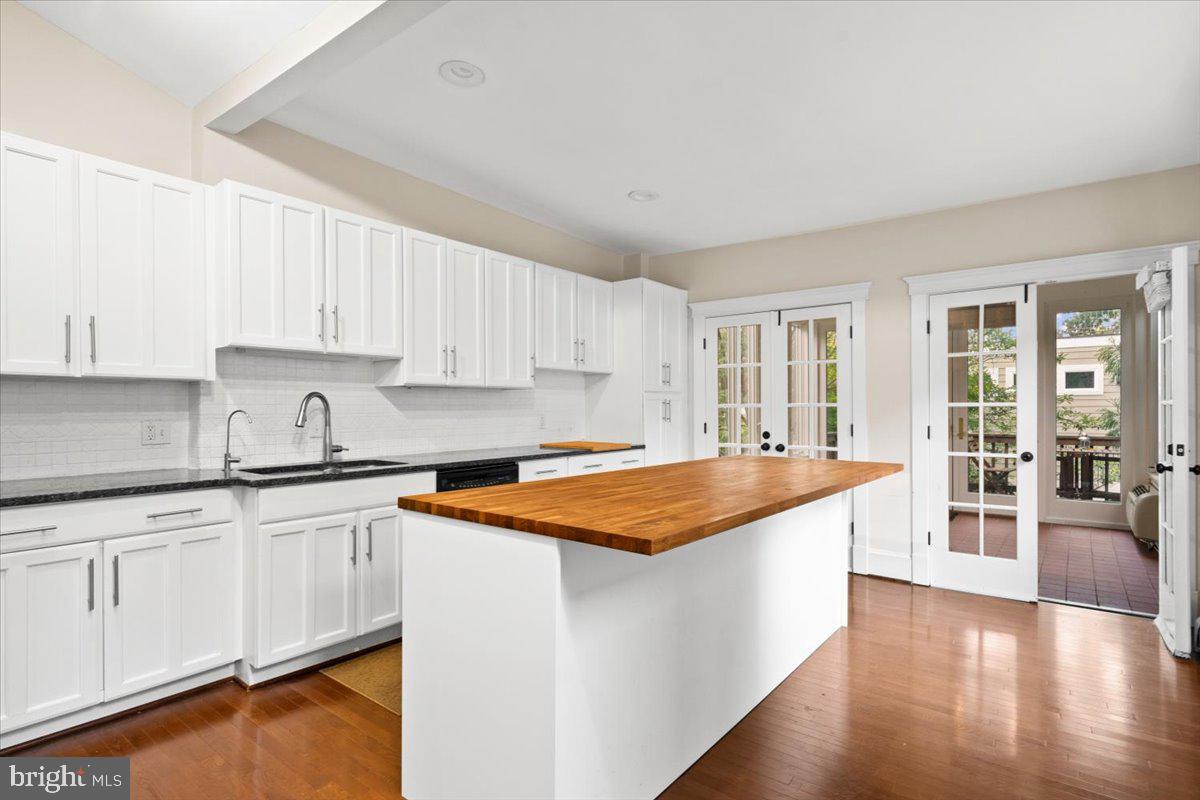 1419 FOXHALL RD NW