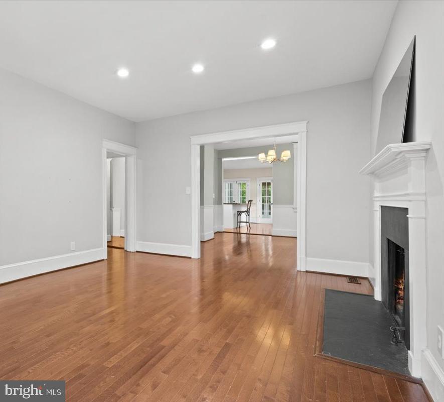 1419 FOXHALL RD NW