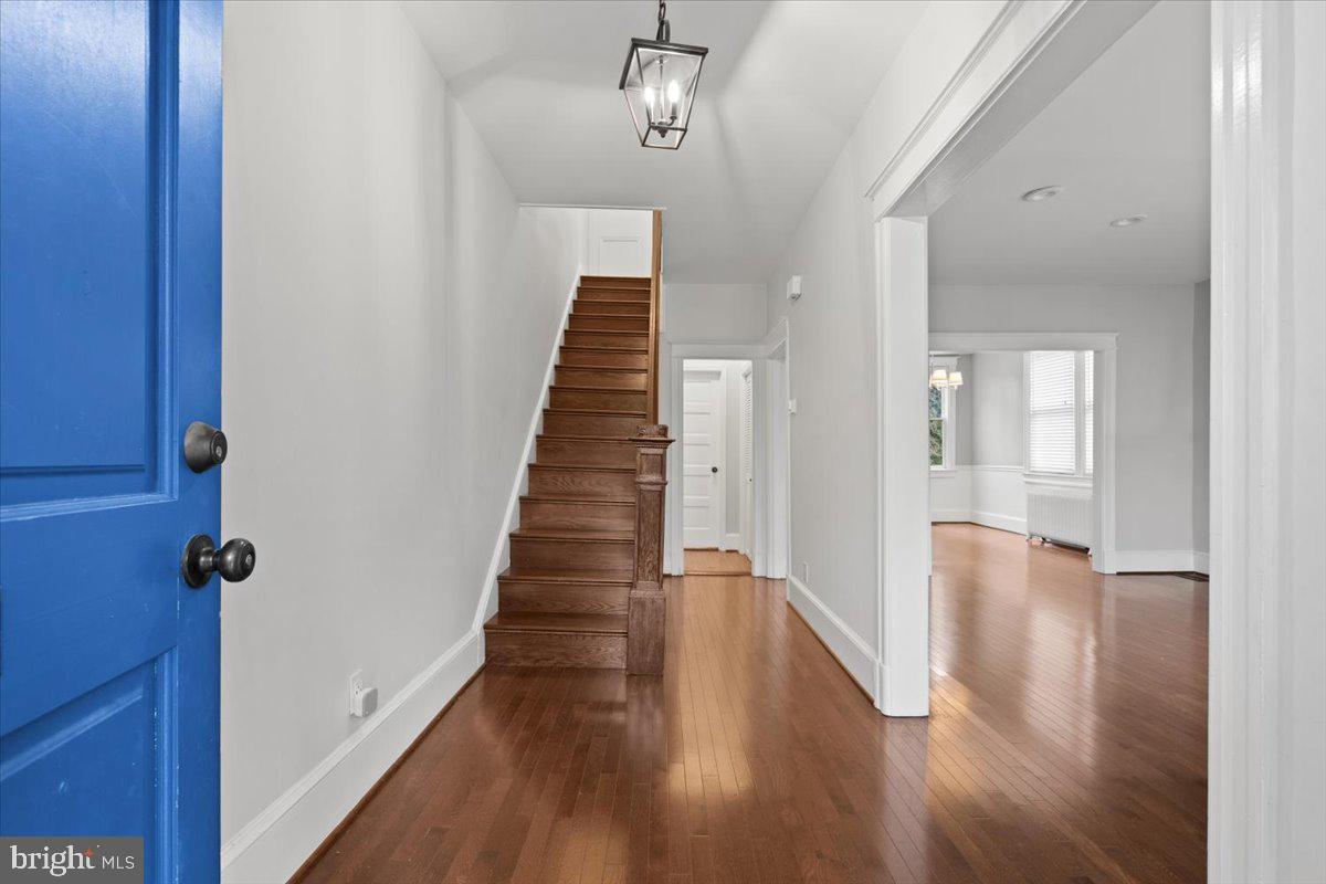 1419 FOXHALL RD NW