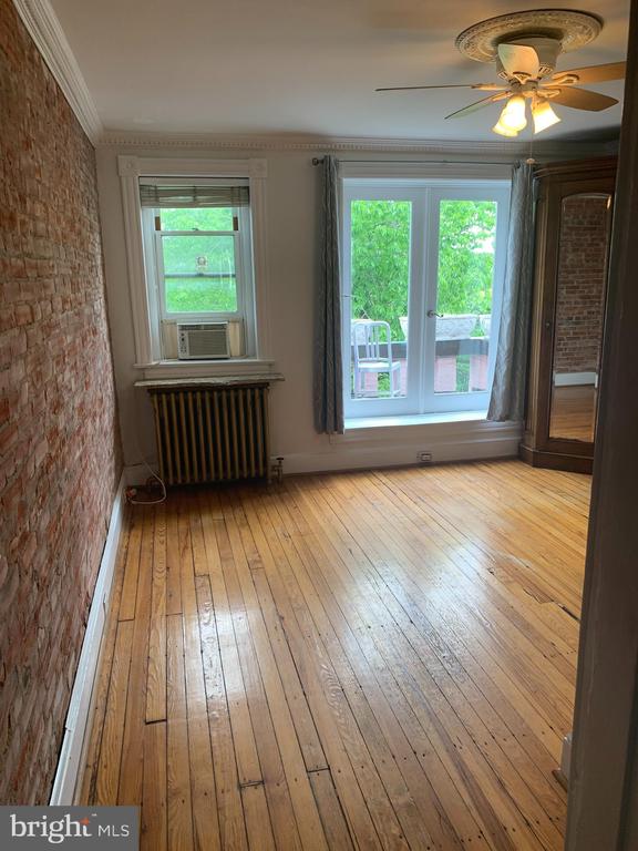 318 NORTH CAROLINA AVE SE #3