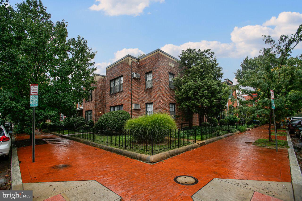 401 A St NE #3