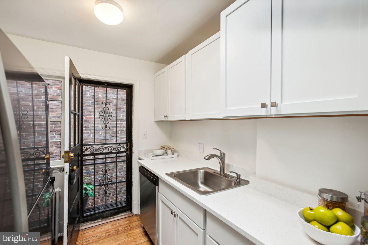 401 A St NE #3