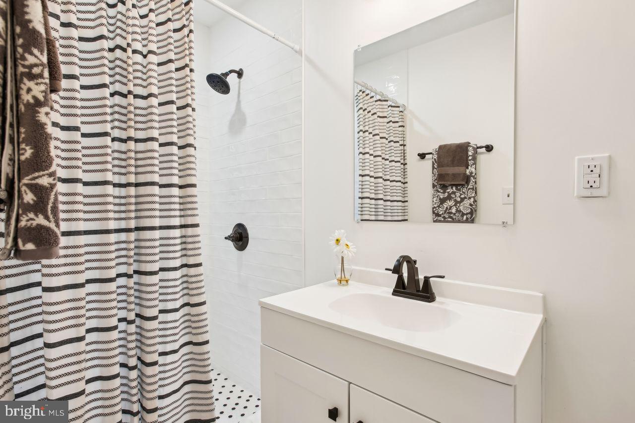 401 A St NE #3