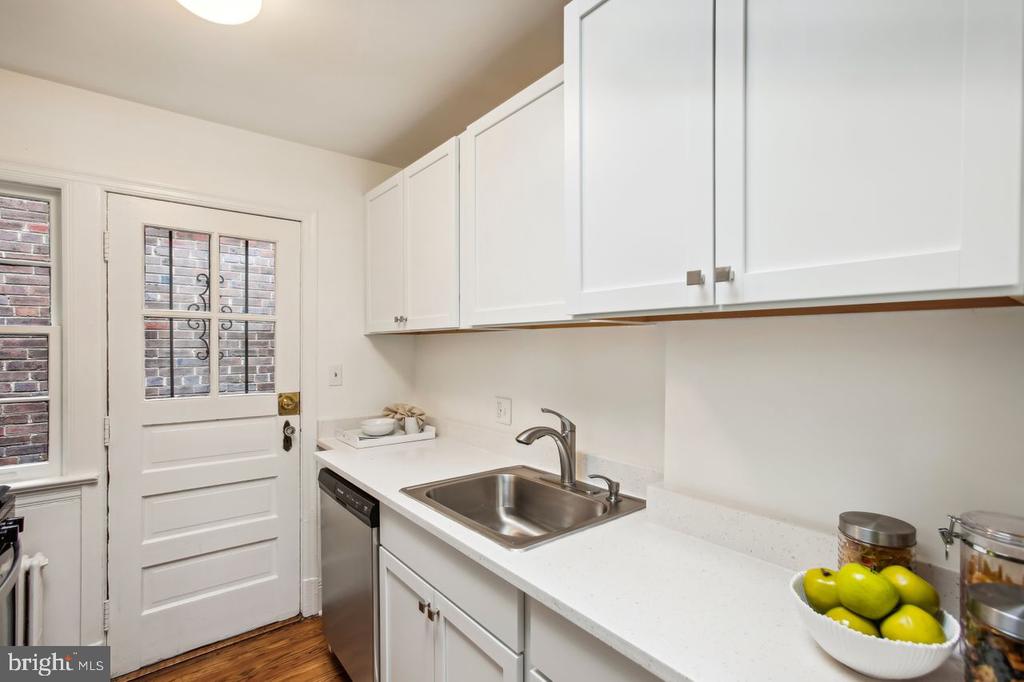401 A St NE #3