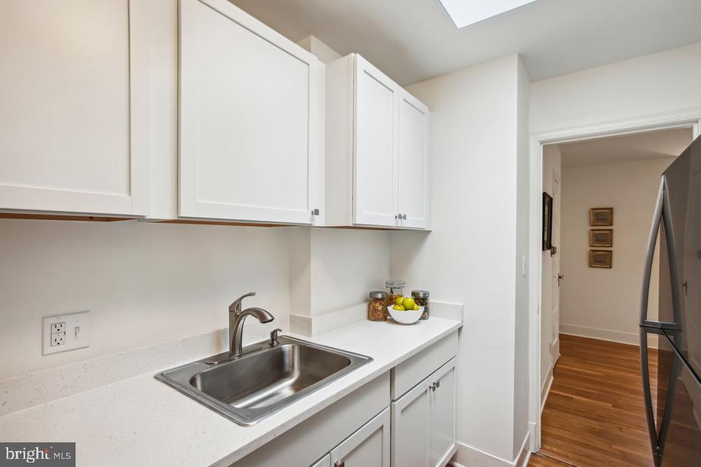 401 A St NE #3