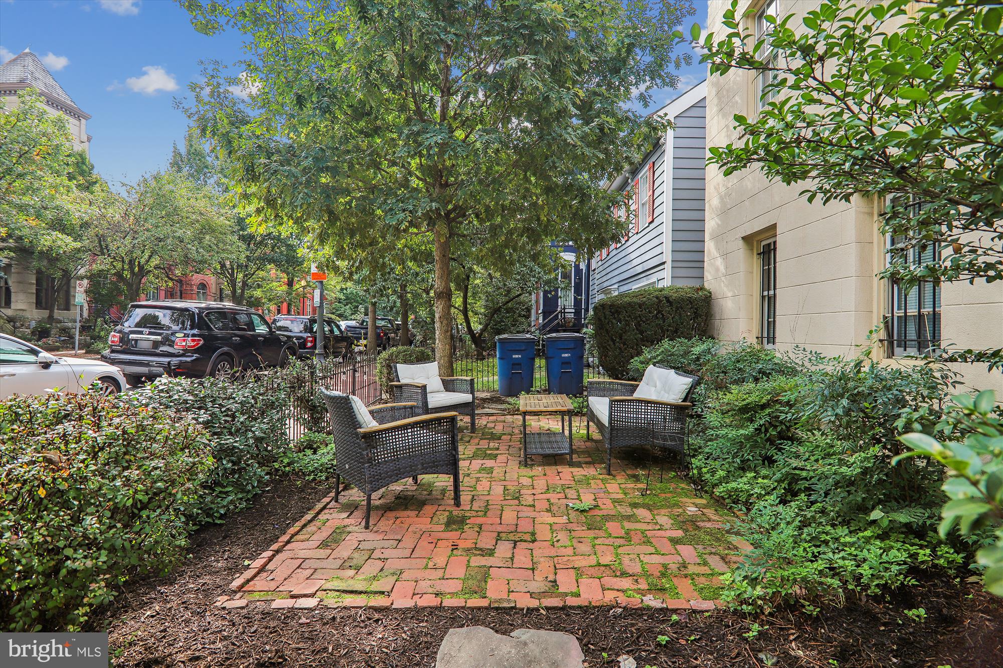 821 East Capitol SE