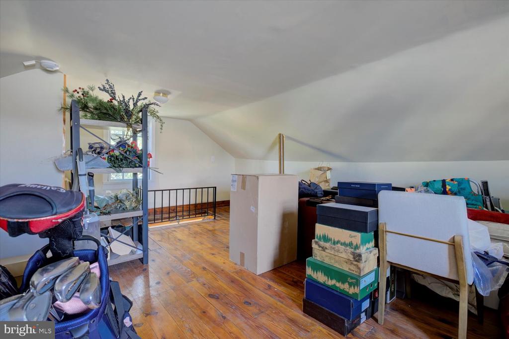 822 G St SE