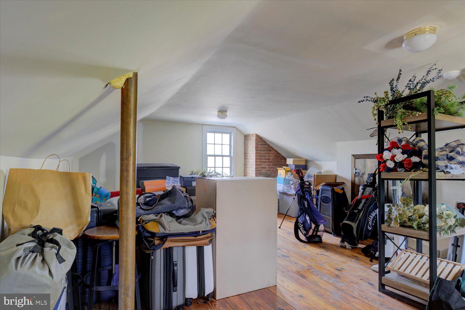 822 G St SE