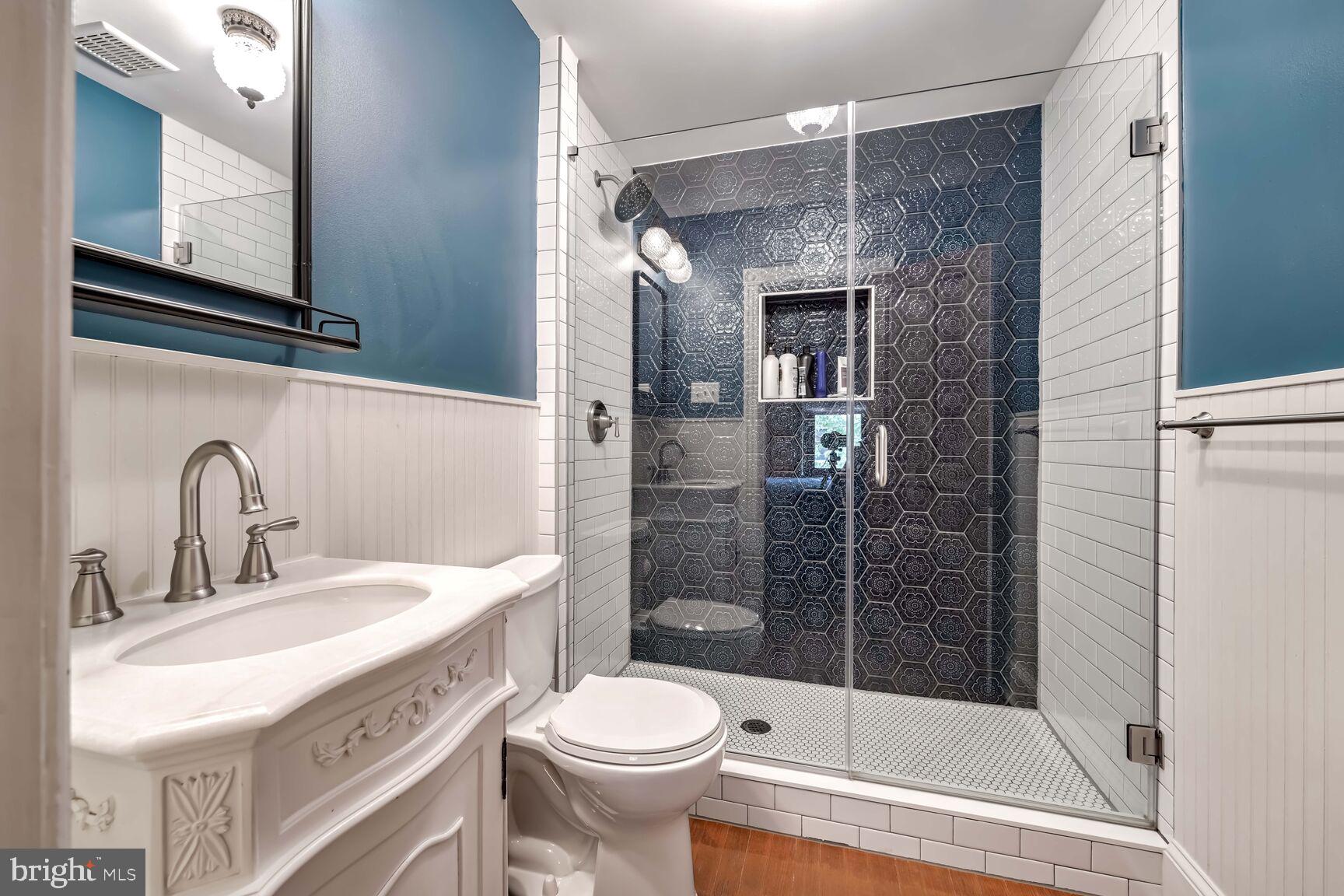 1222 Independence Ave SE