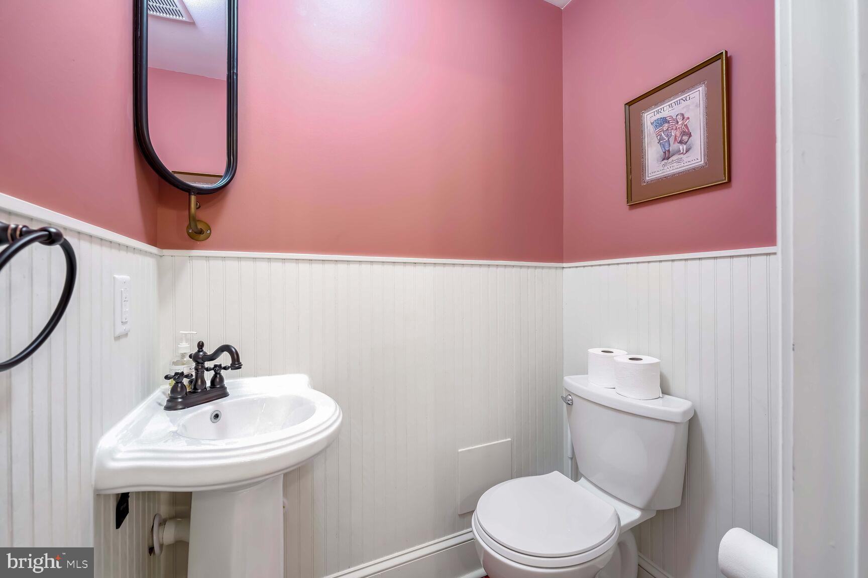 1222 Independence Ave SE