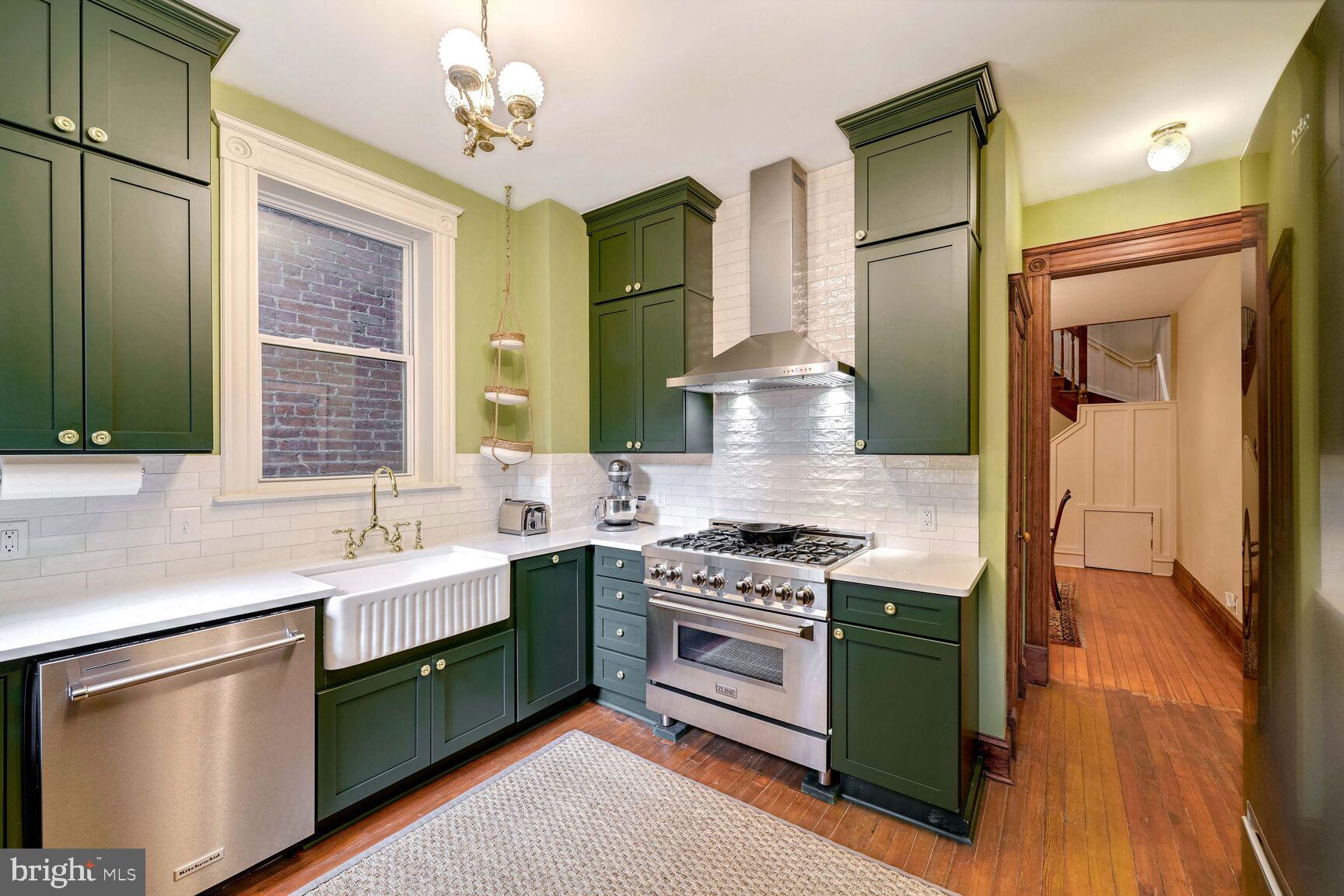 1222 Independence Ave SE