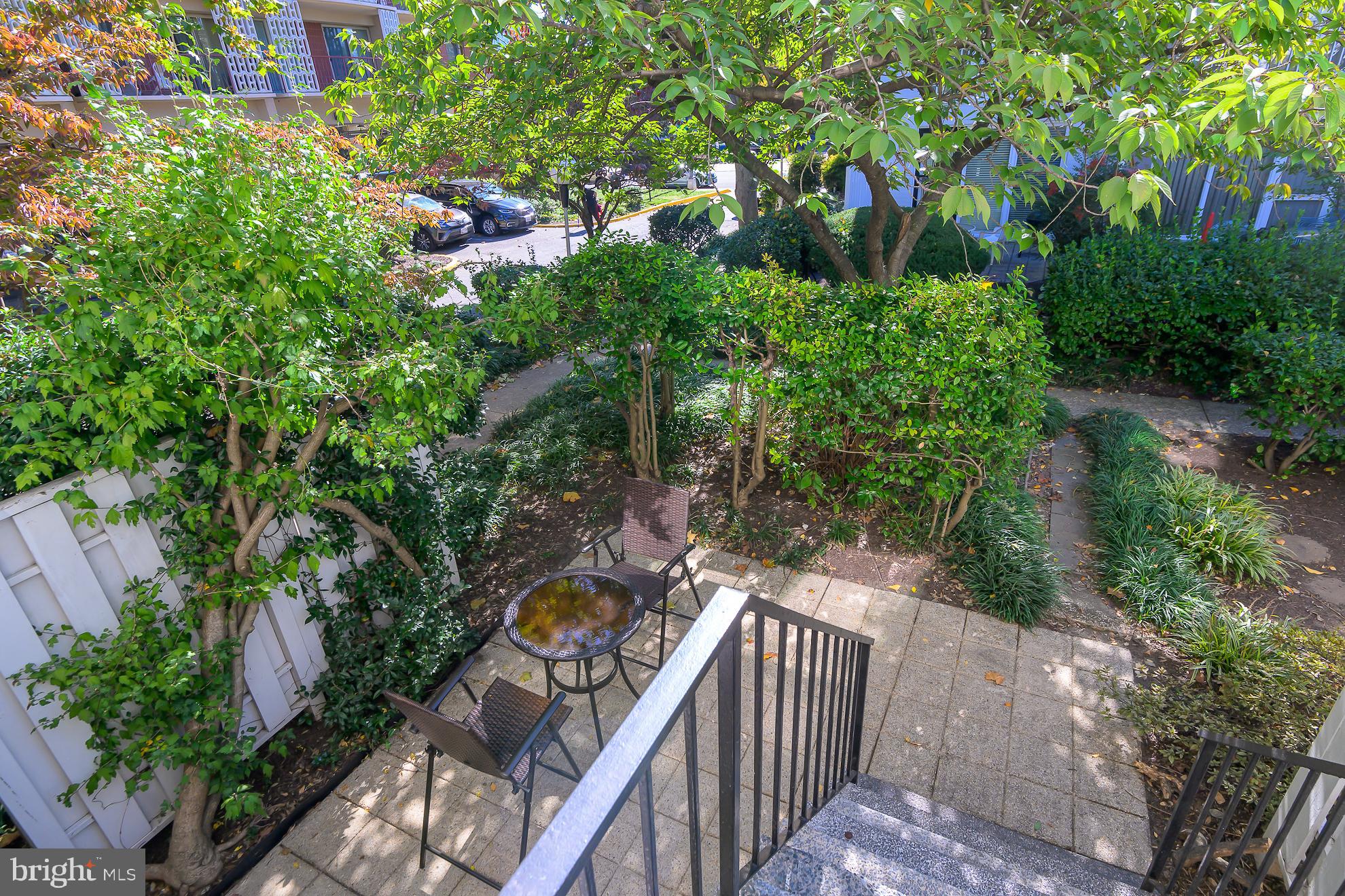 211 G St SW #133
