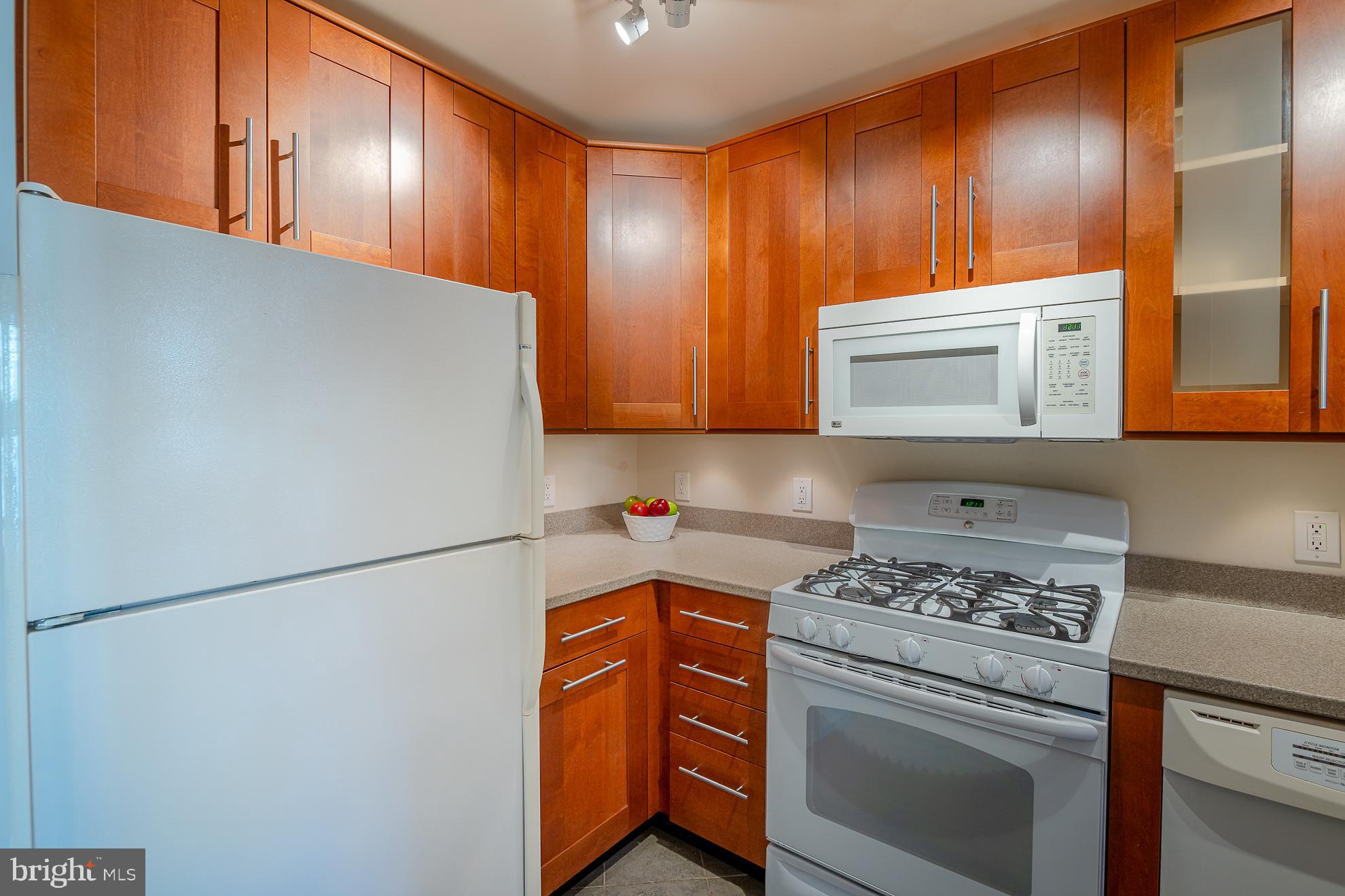 211 G St SW #133