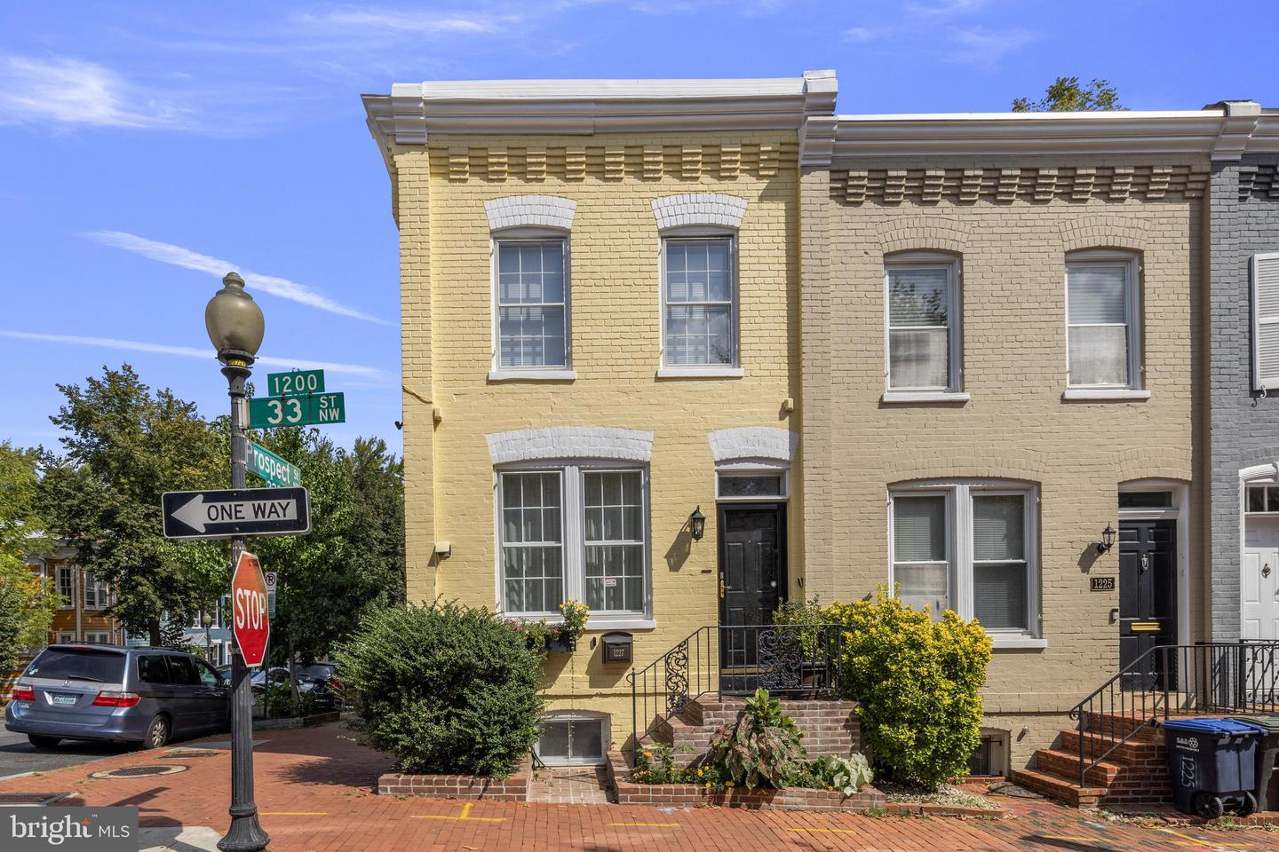 1227 33RD ST NW
