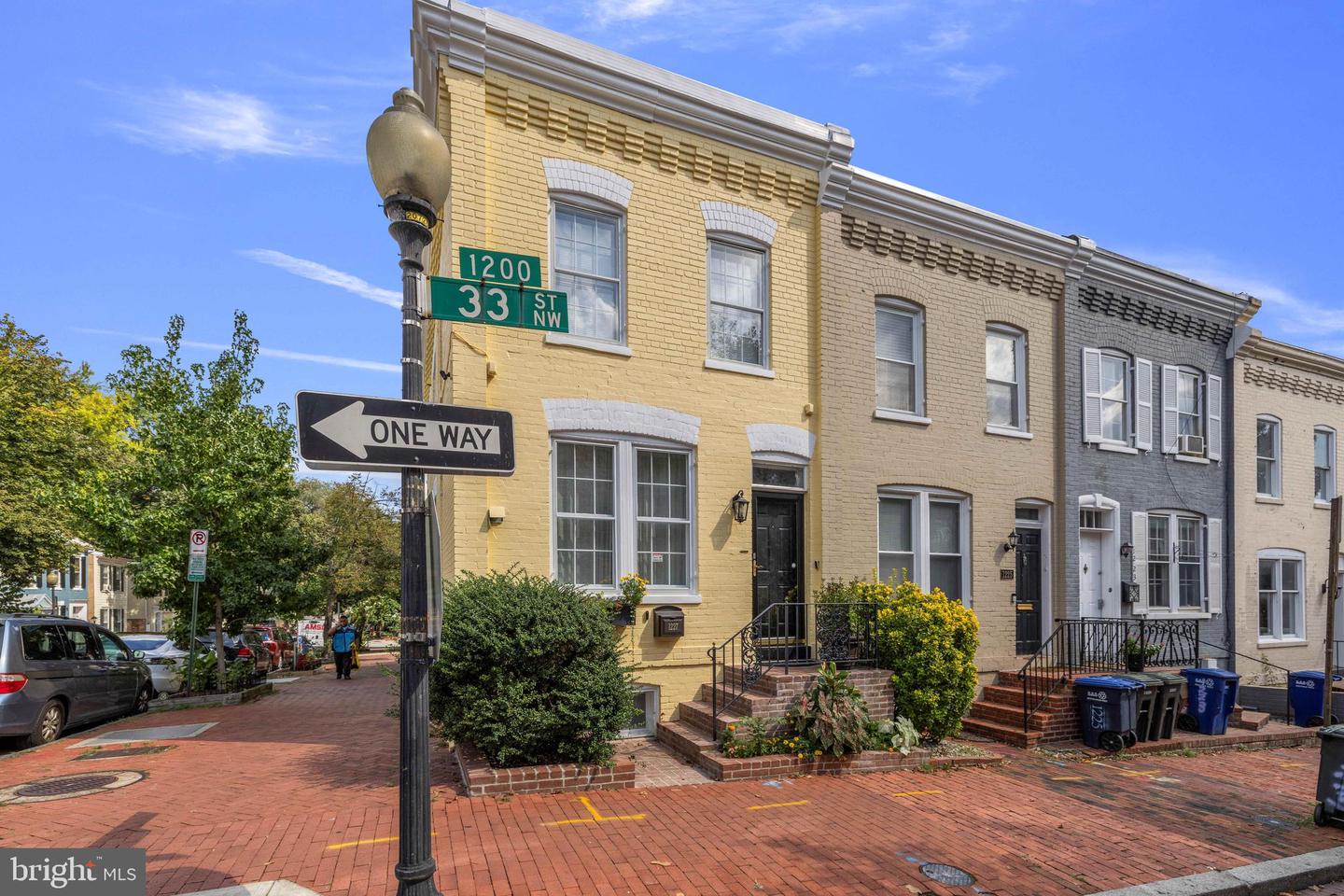 1227 33RD ST NW