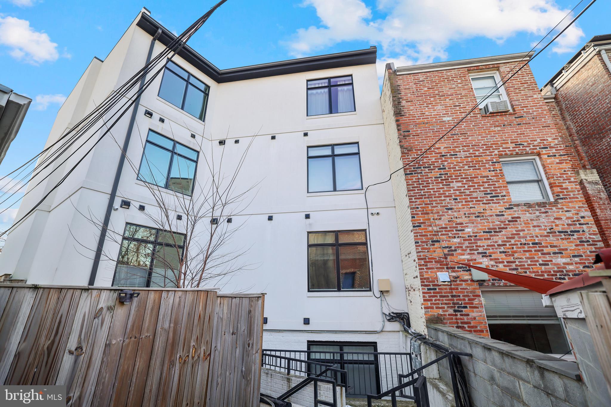 1220 POTOMAC AVE SE #3