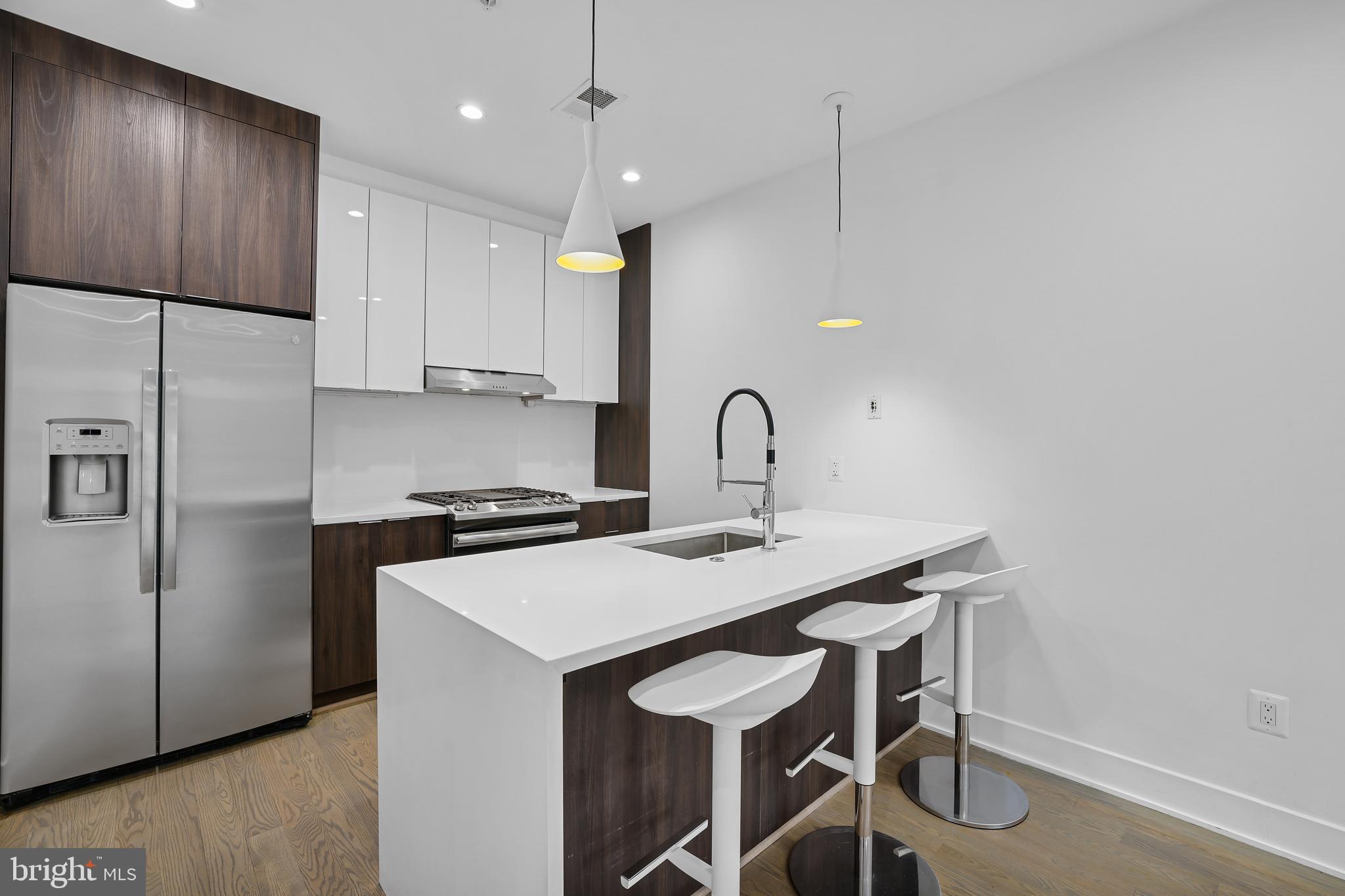 1220 POTOMAC AVE SE #3