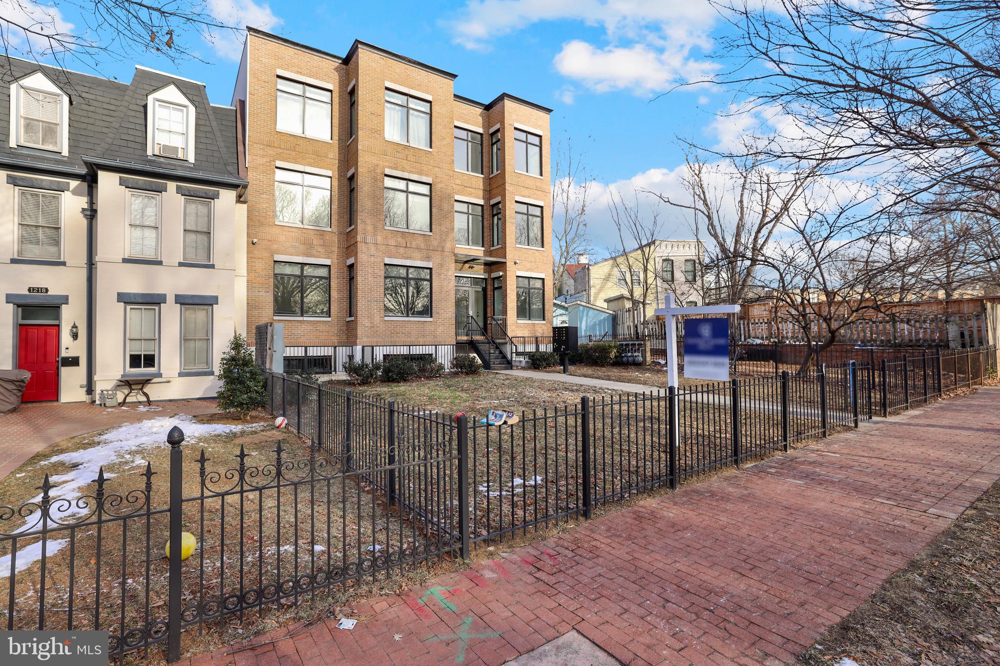 1220 POTOMAC AVE SE #3