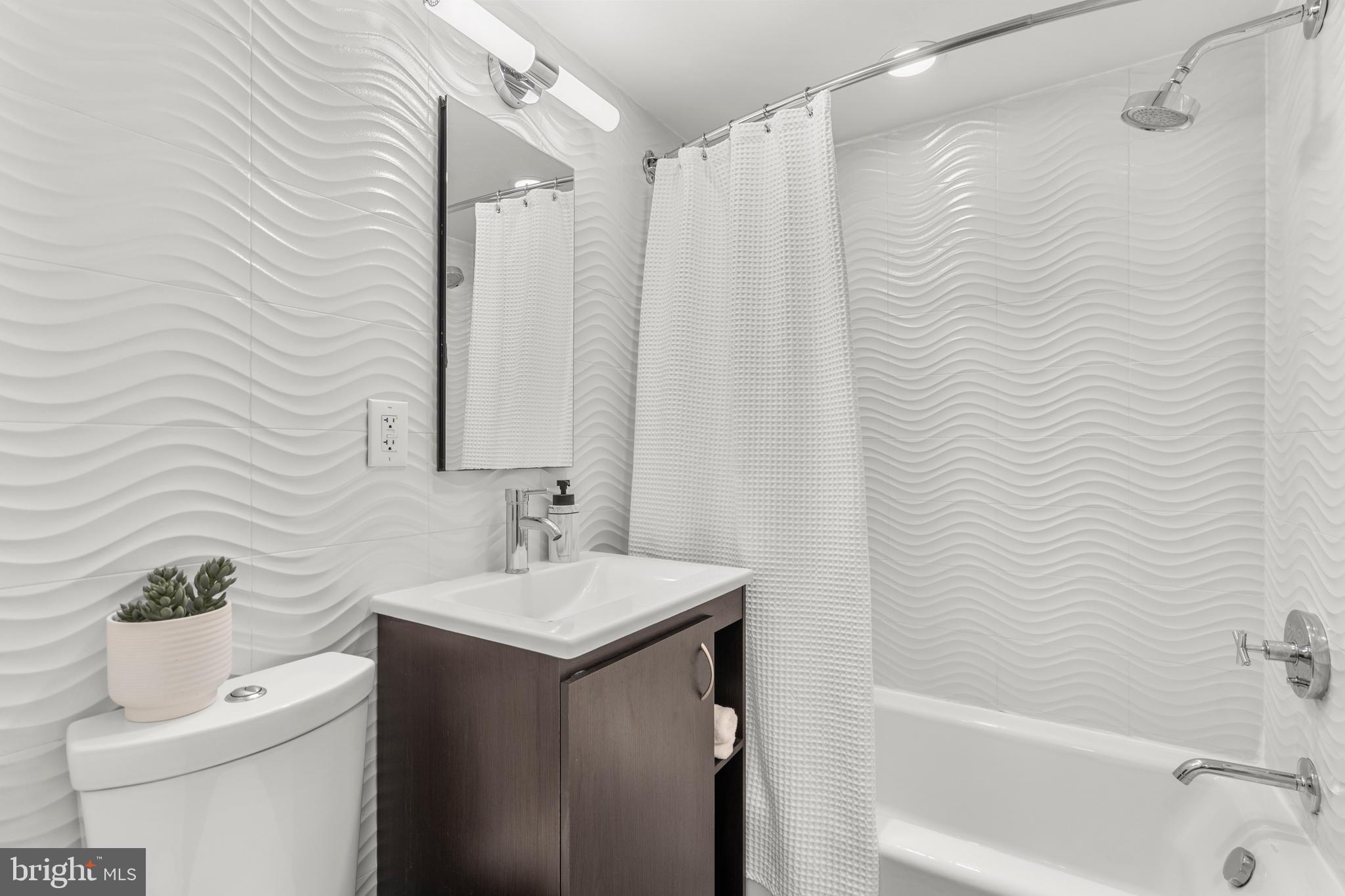 626 Independence Ave SE #305