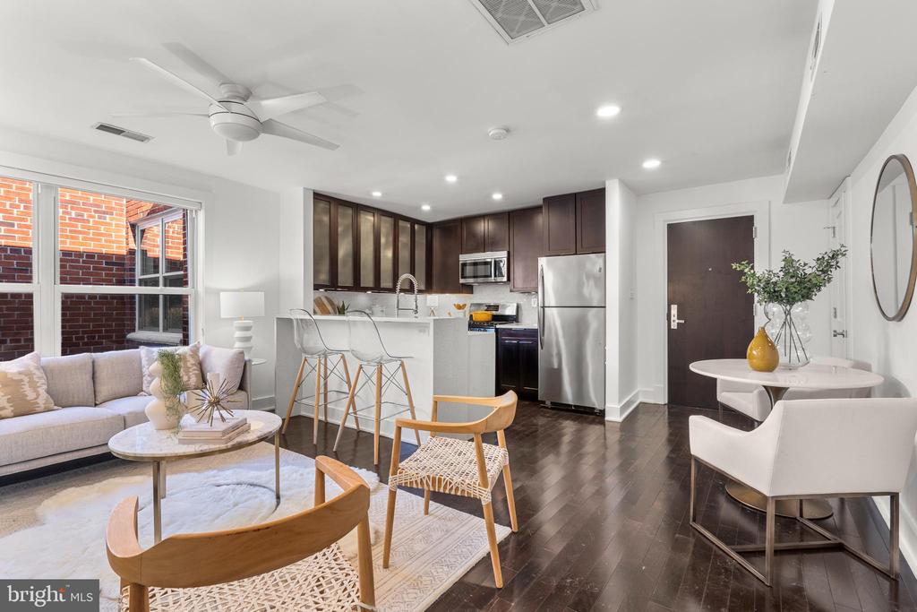 626 Independence Ave SE #305