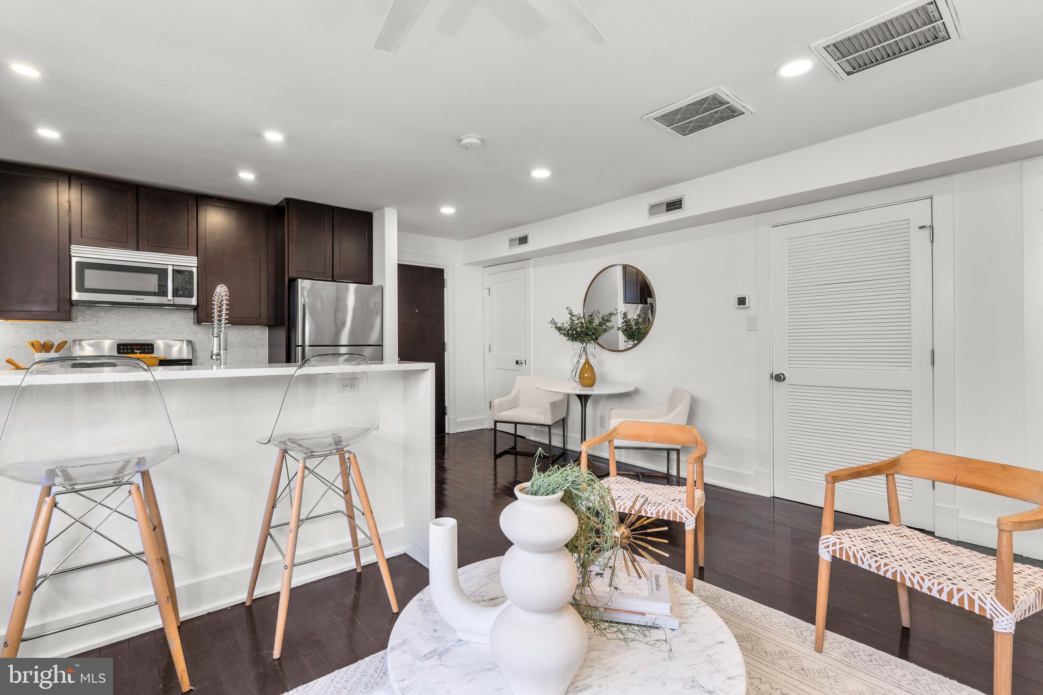 626 Independence Ave SE #305