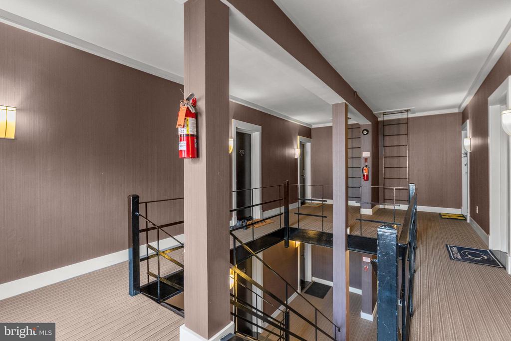 626 Independence Ave SE #305