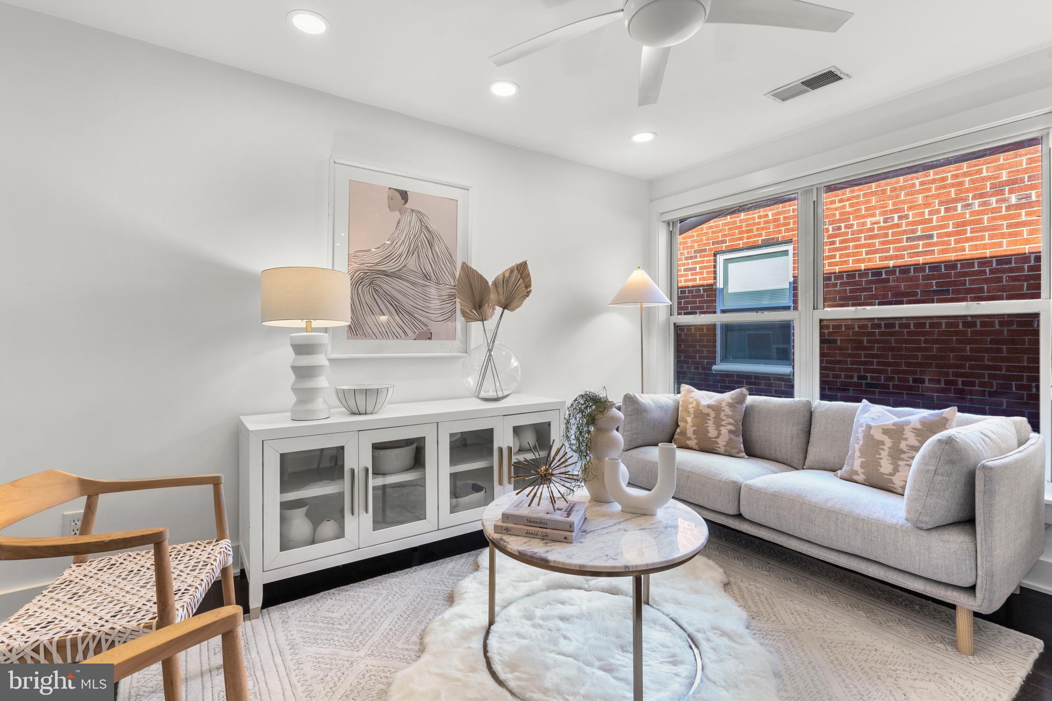 626 Independence Ave SE #305