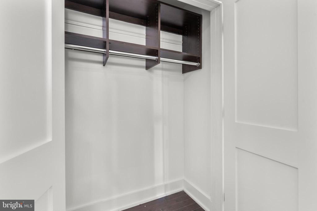 626 Independence Ave SE #305