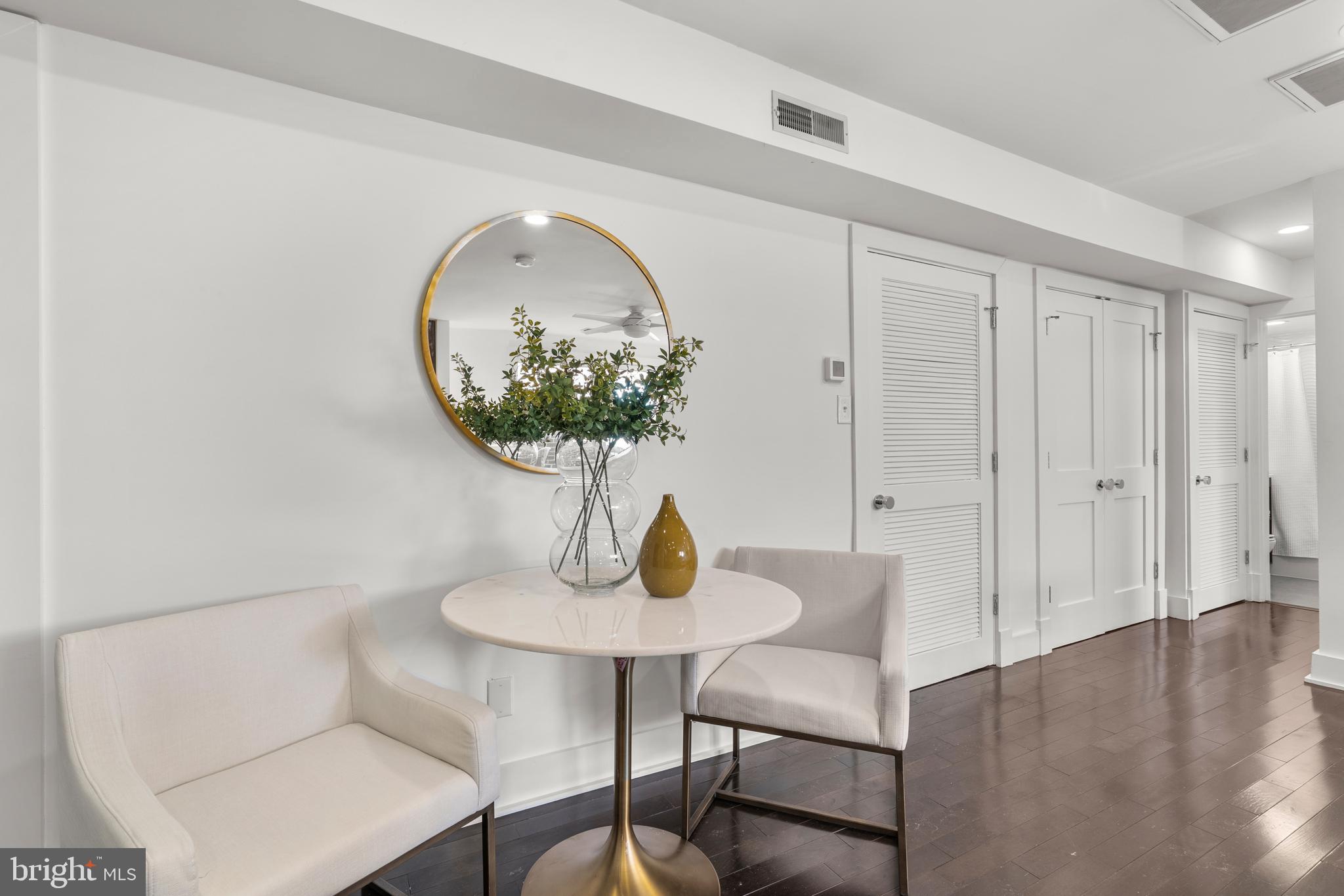 626 Independence Ave SE #305
