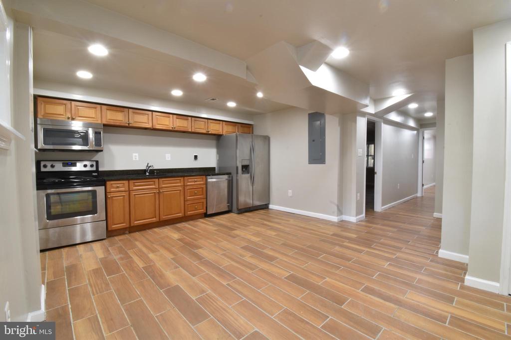622 PRINCETON PL NW #B