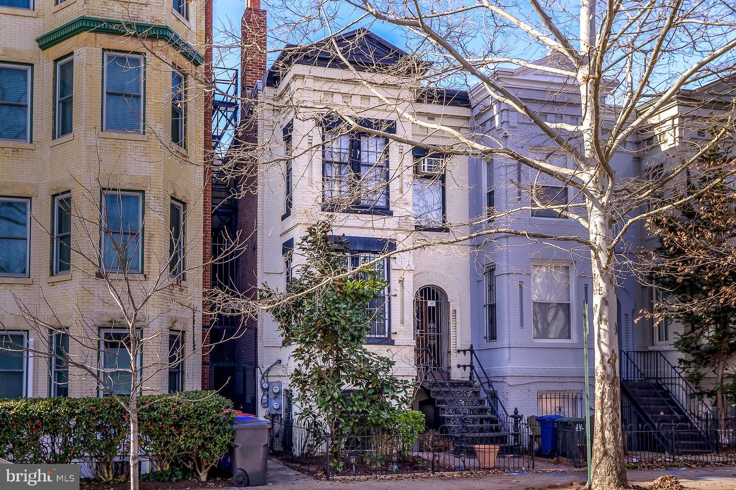 112 11th St NE