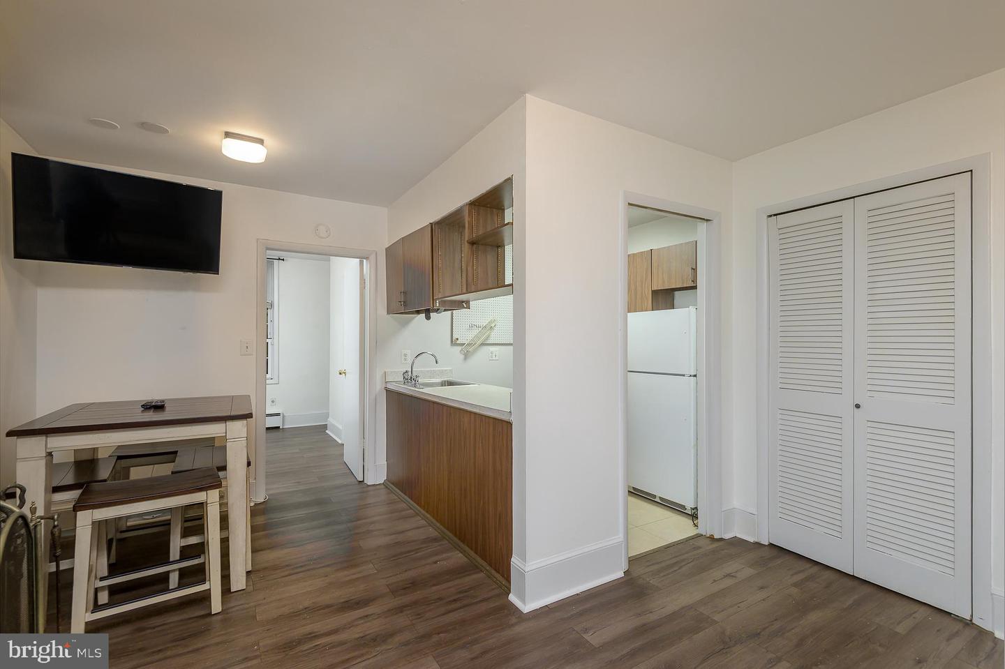 112 11th St NE