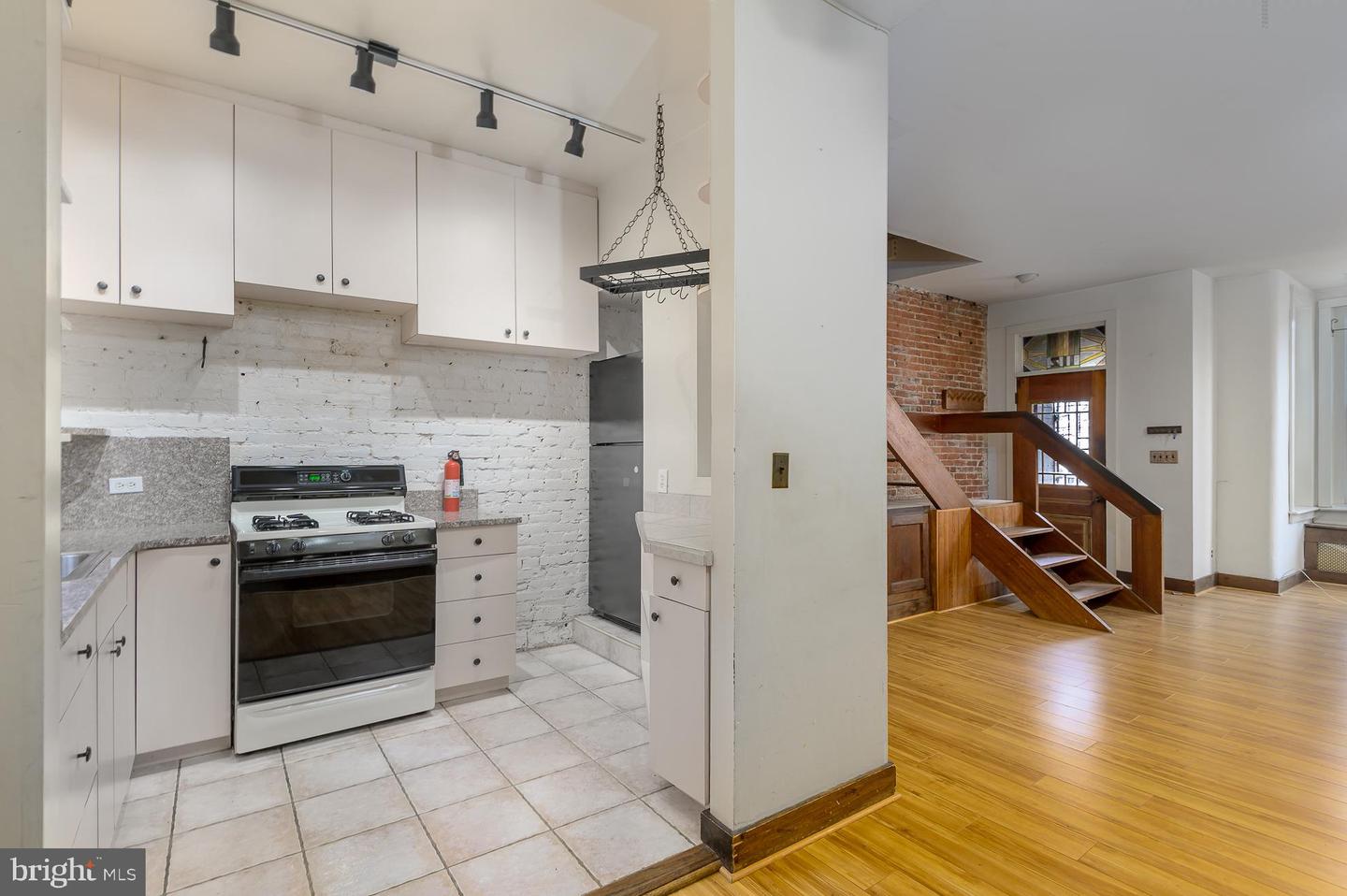 112 11th St NE