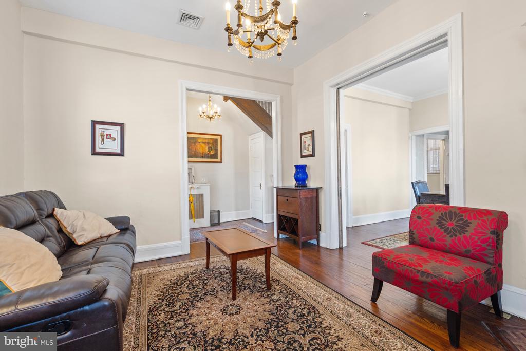 226 4th St NE