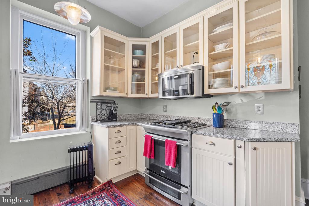 226 4th St NE