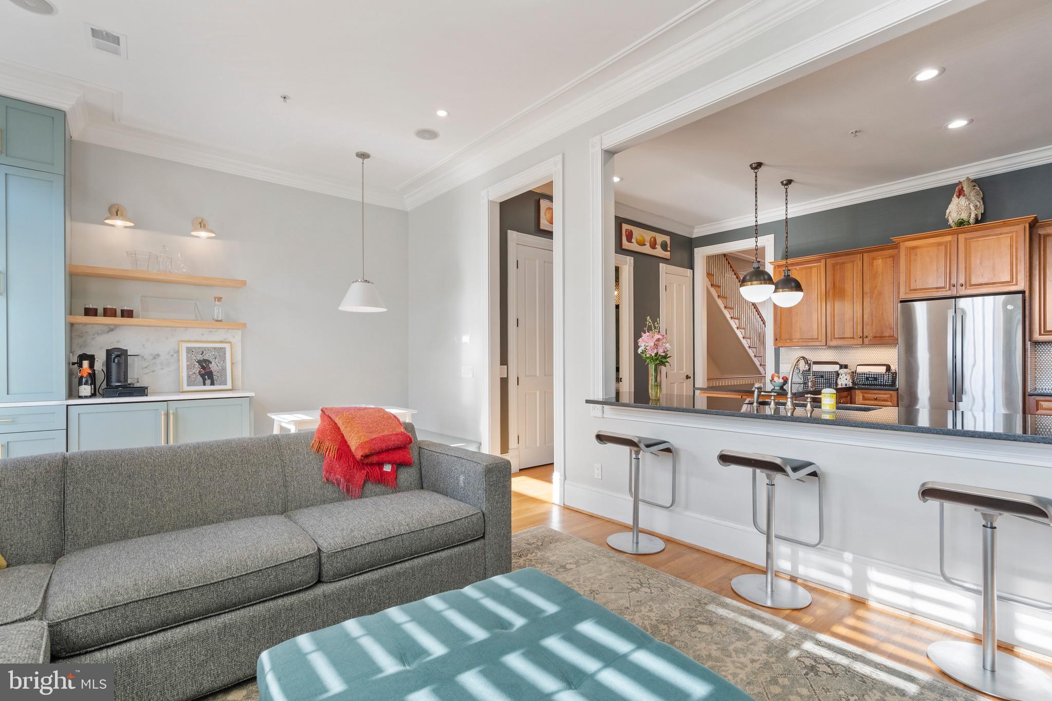 411 G St SE