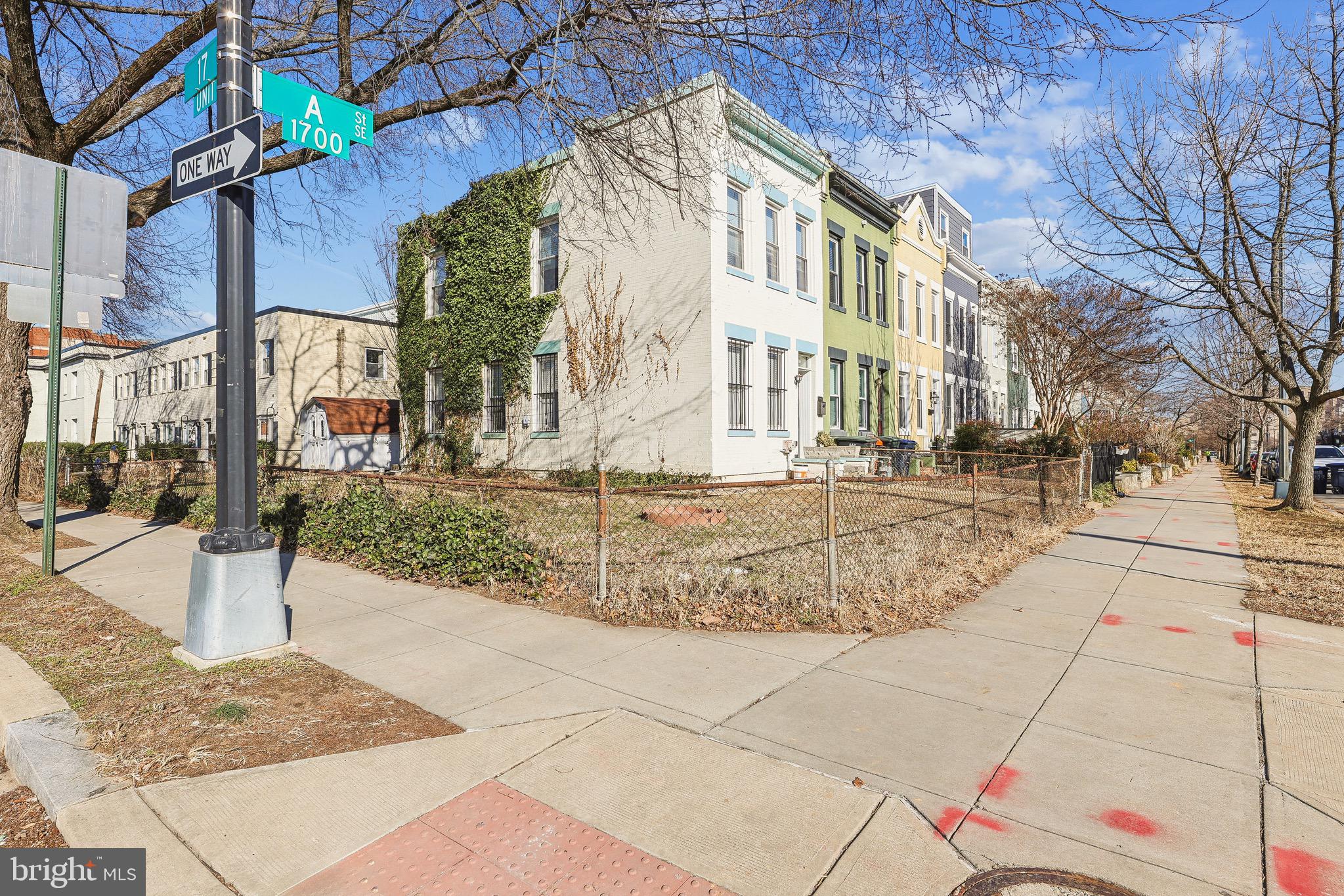 1704 A St SE