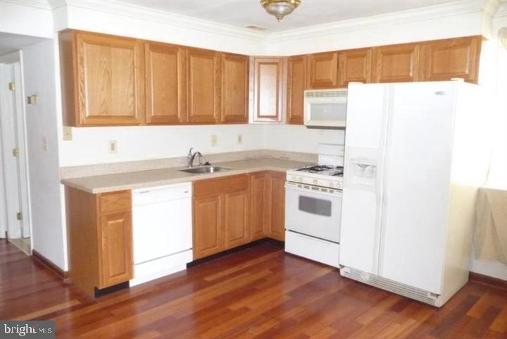 948 Eastern Ave NE #3
