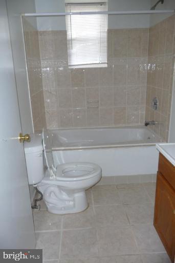 948 Eastern Ave NE #3