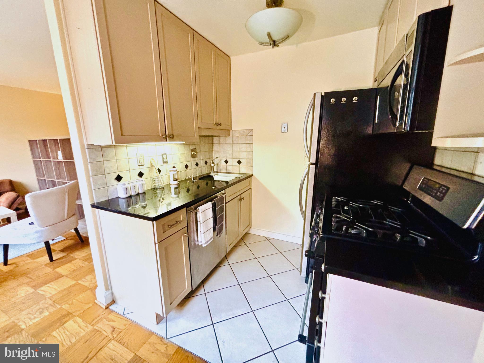 2939 VAN NESS ST NW #803