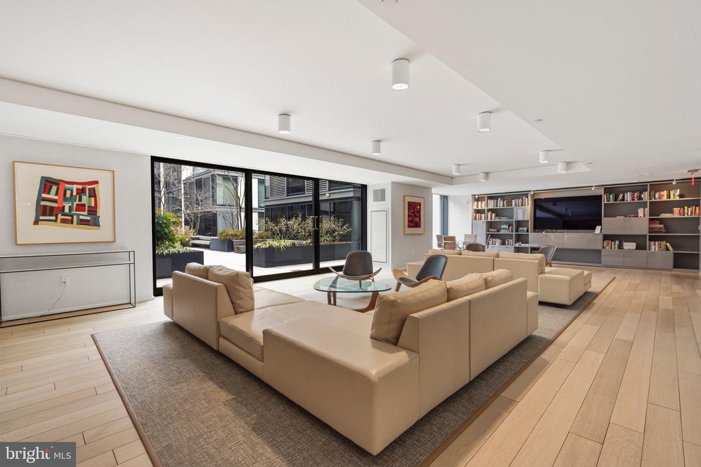 925 H St NW #503