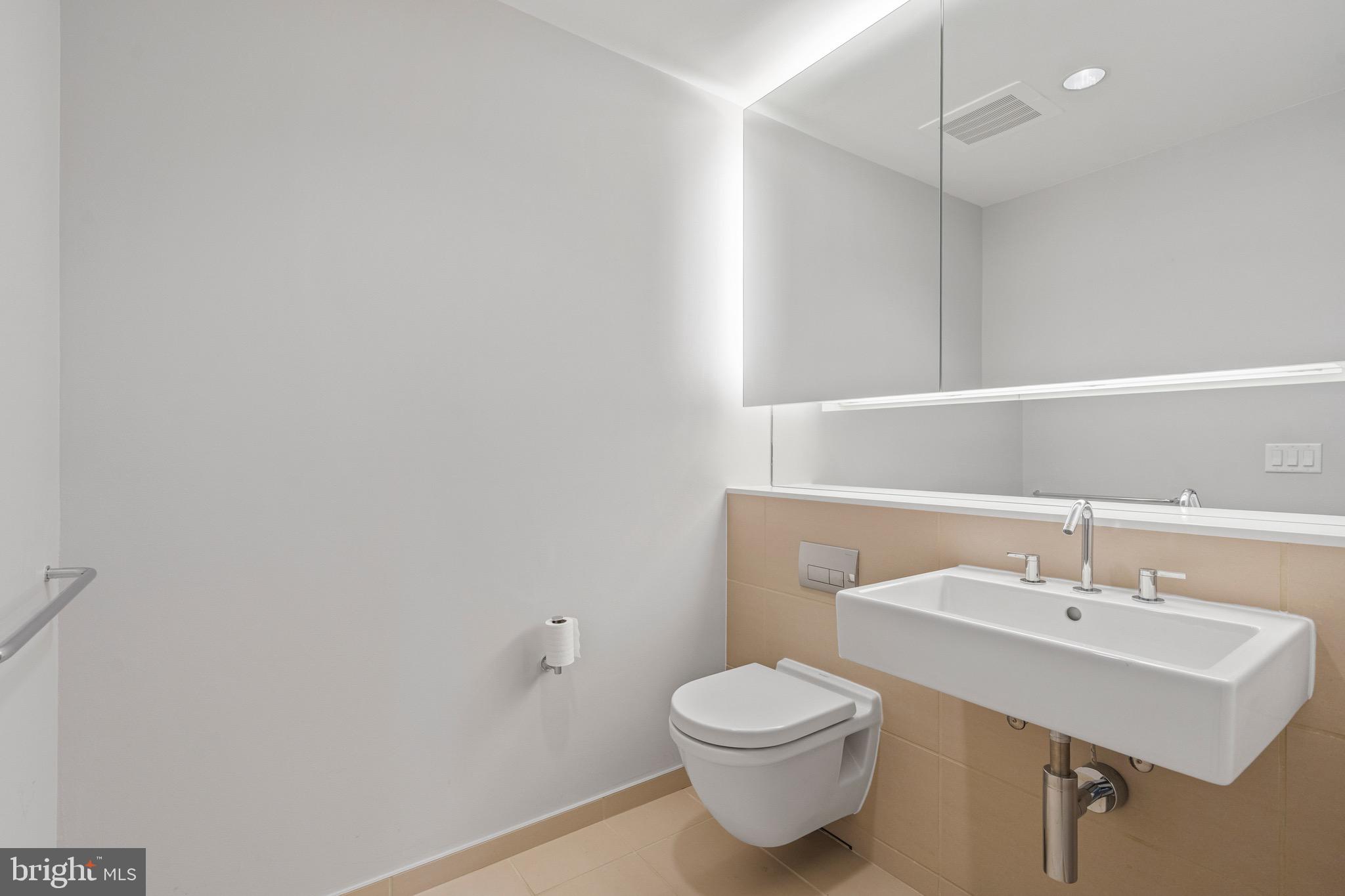 925 H St NW #503