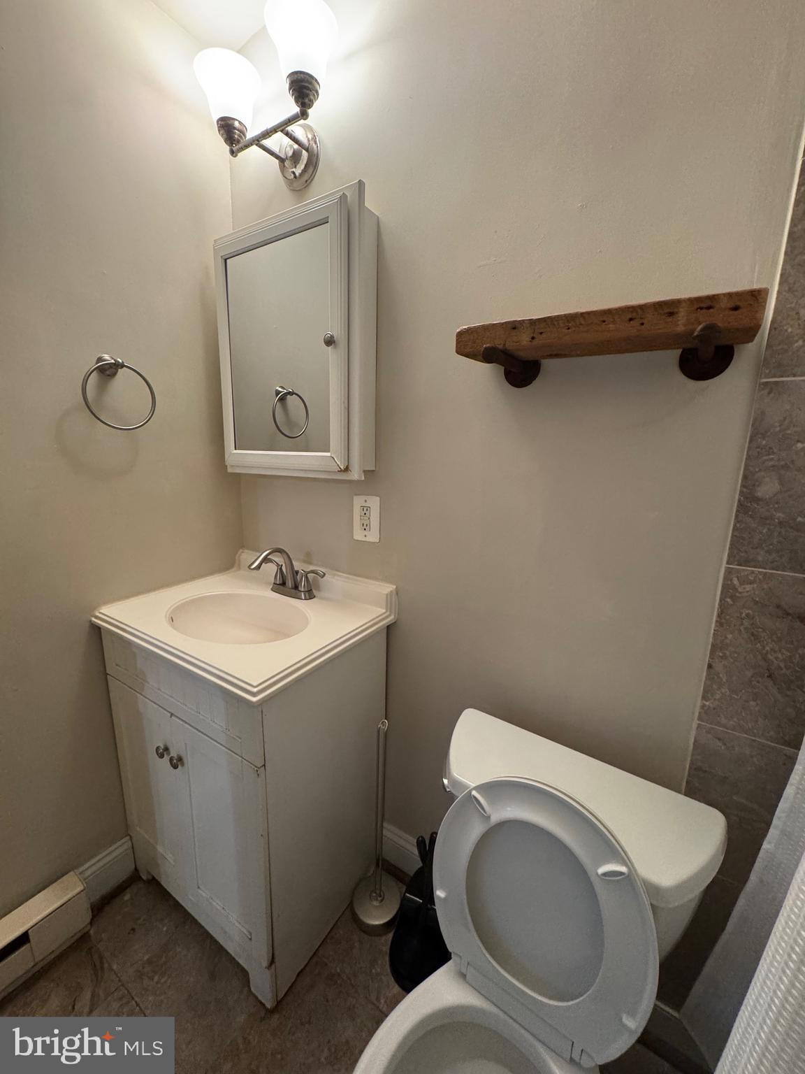 315 EVARTS ST NE #109
