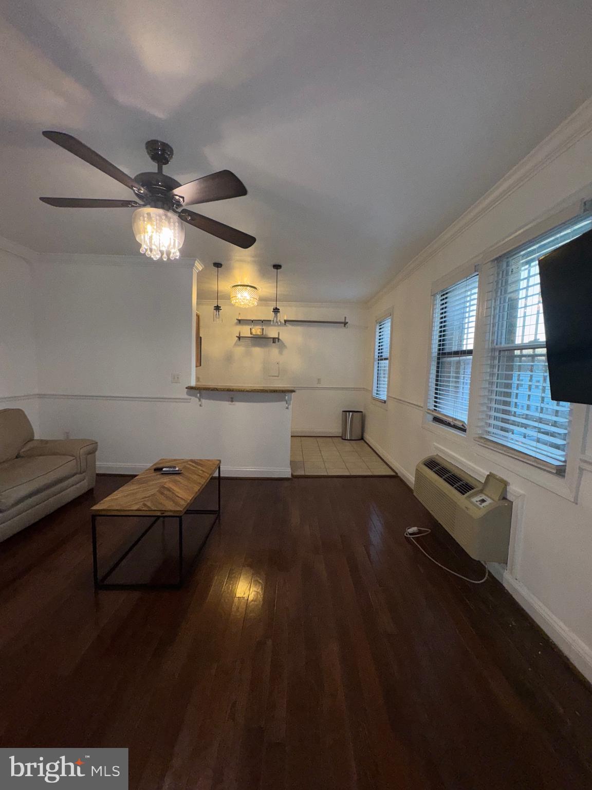315 EVARTS ST NE #109