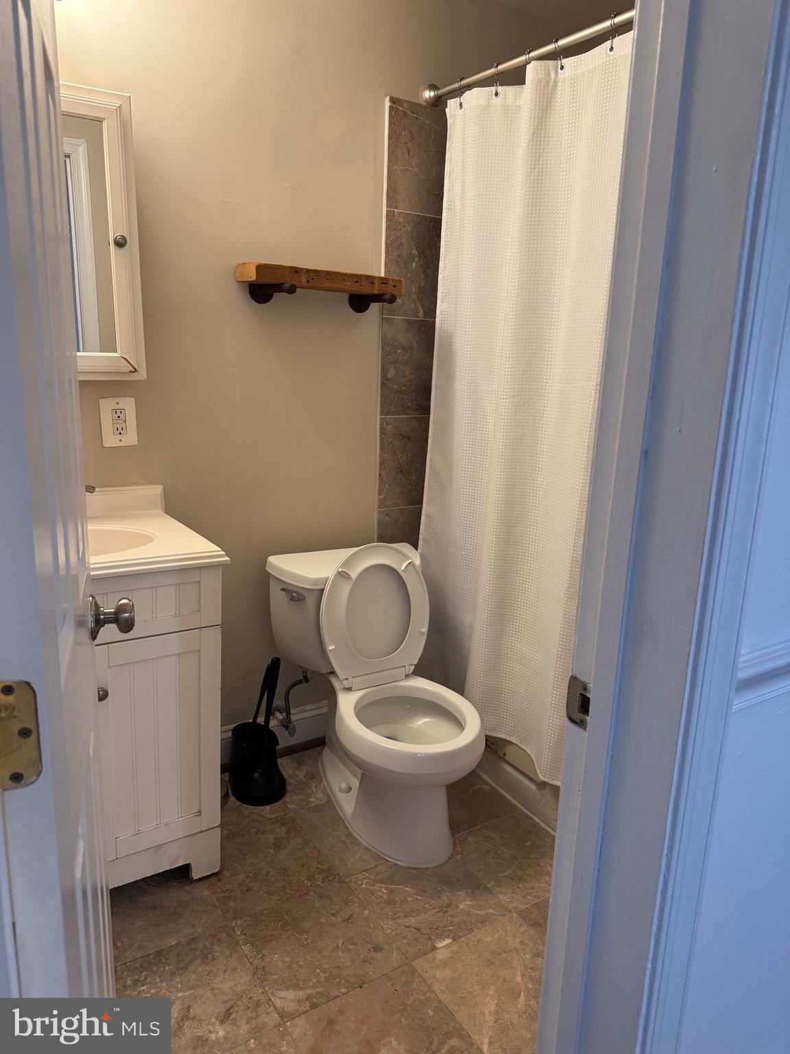 315 EVARTS ST NE #109