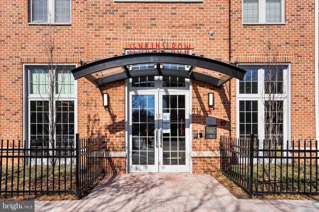 1391 Pennsylvania Ave SE #252