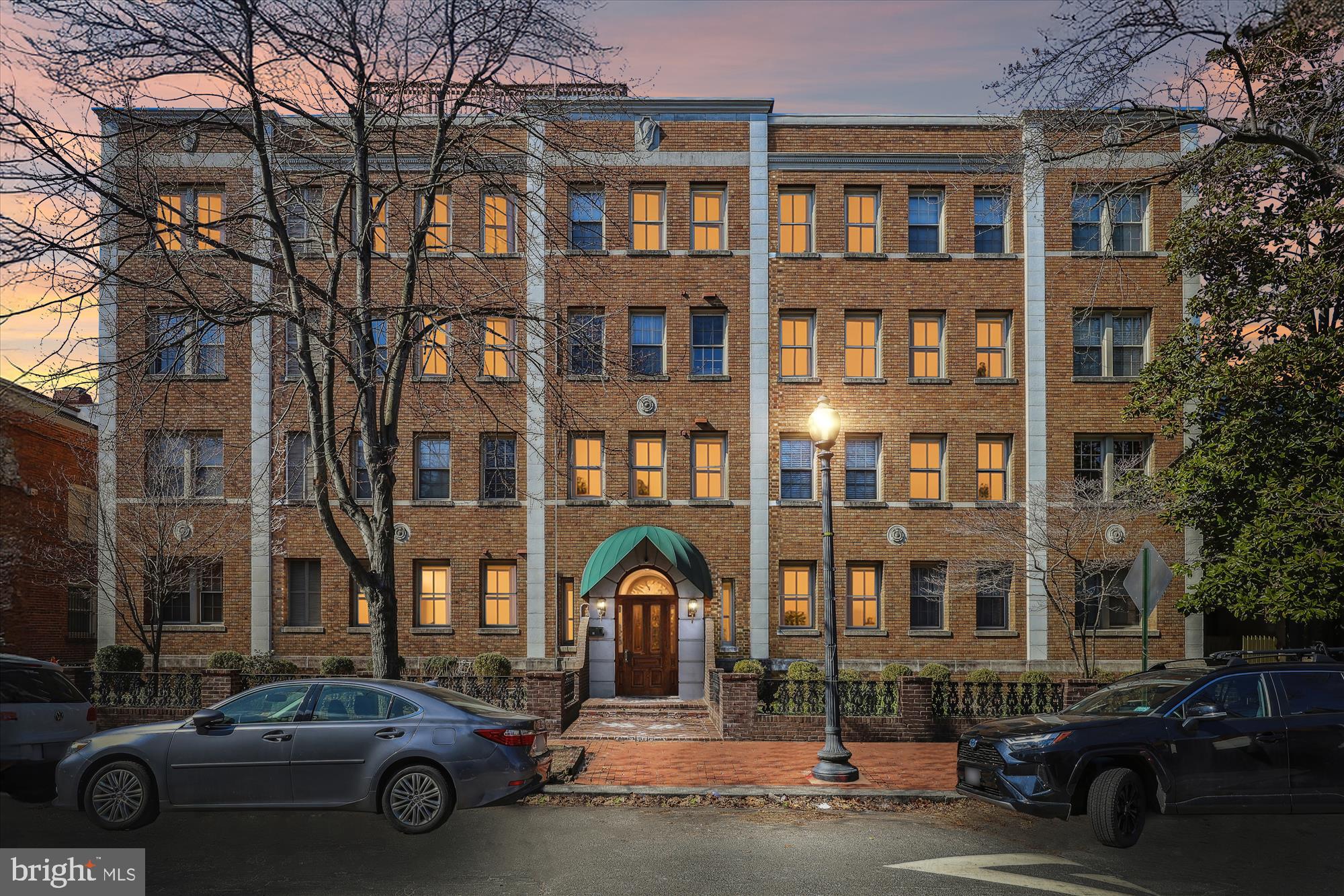 18 9th St NE #207