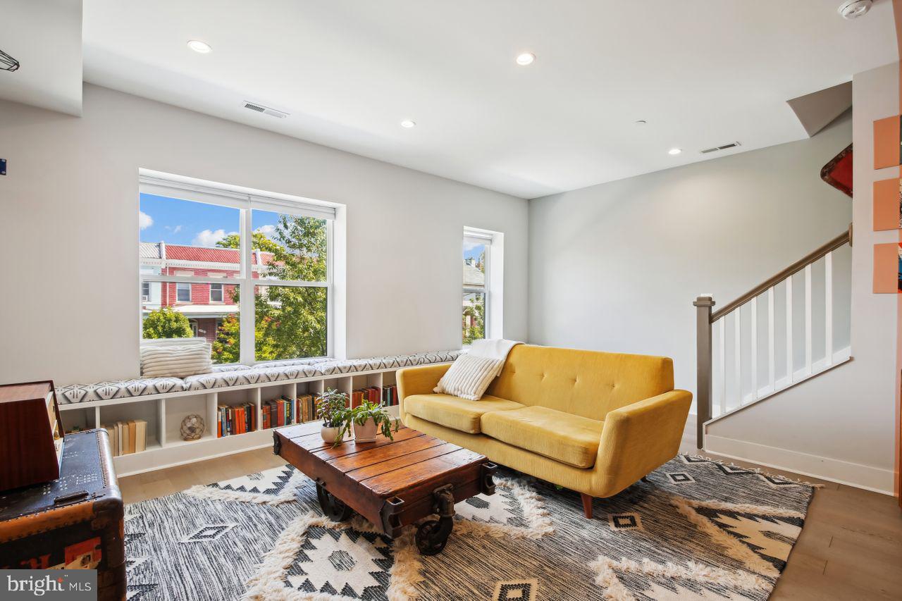 3912 NW 8th St NW #Ph-2