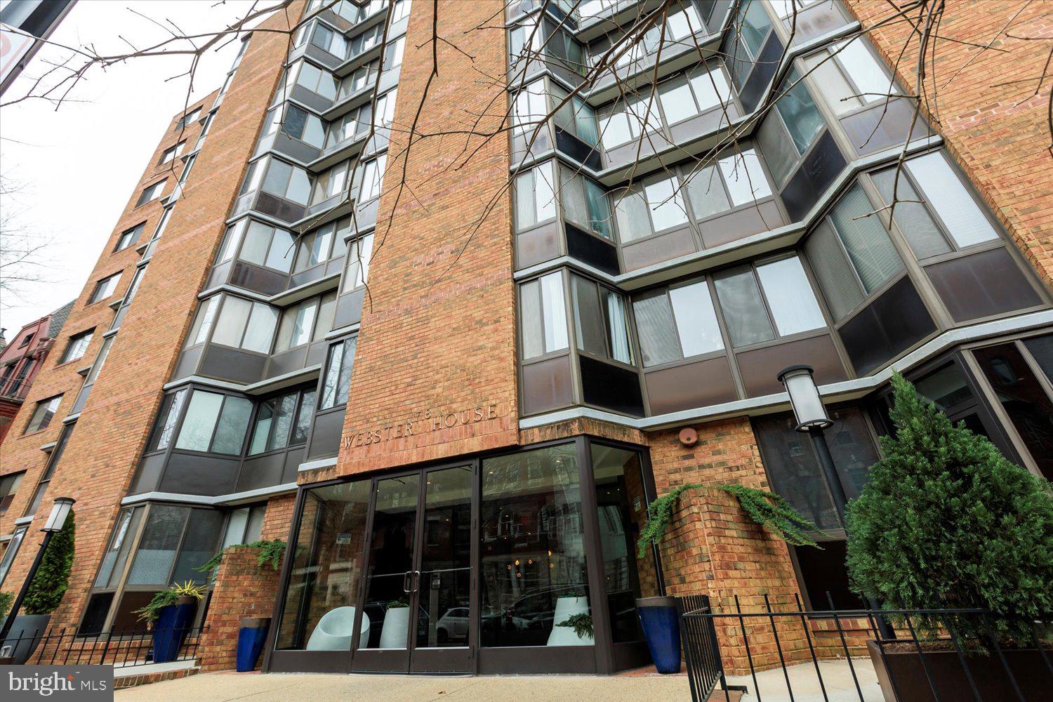 1718 P St NW #411