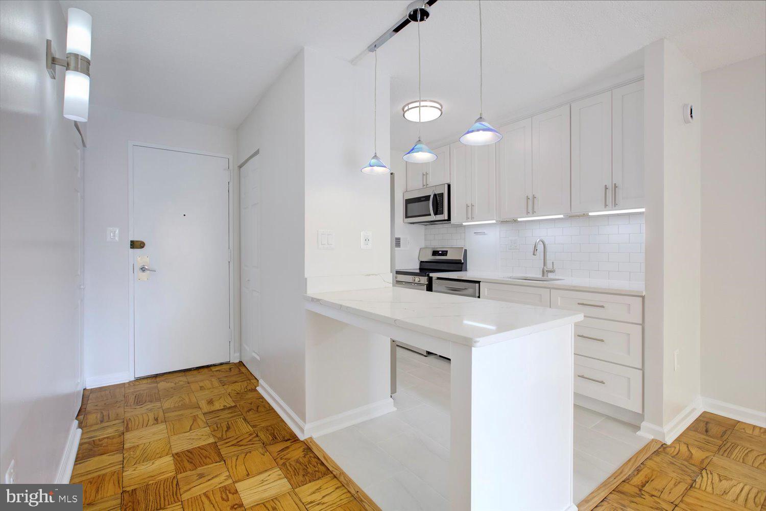 1718 P St NW #411
